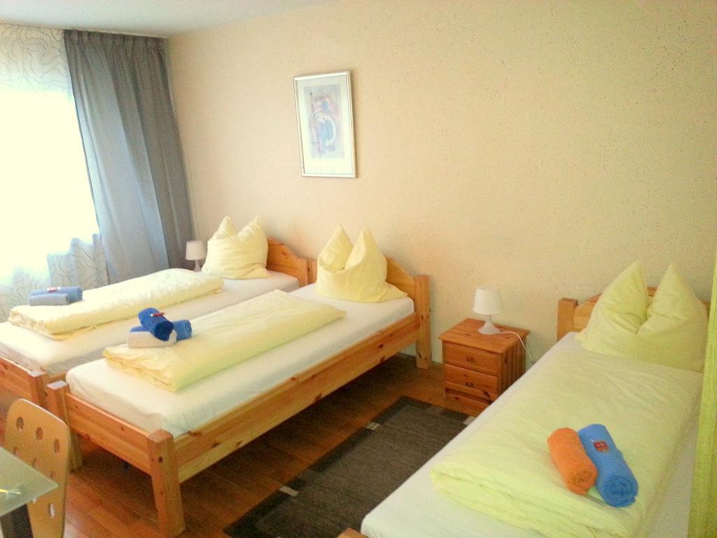 Gaestehaus Am Heuss-Platz Erlangen Room photo